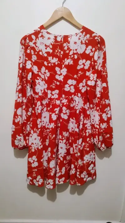Vestido floral rojo SHEIN con mangas largas - miniatura 2