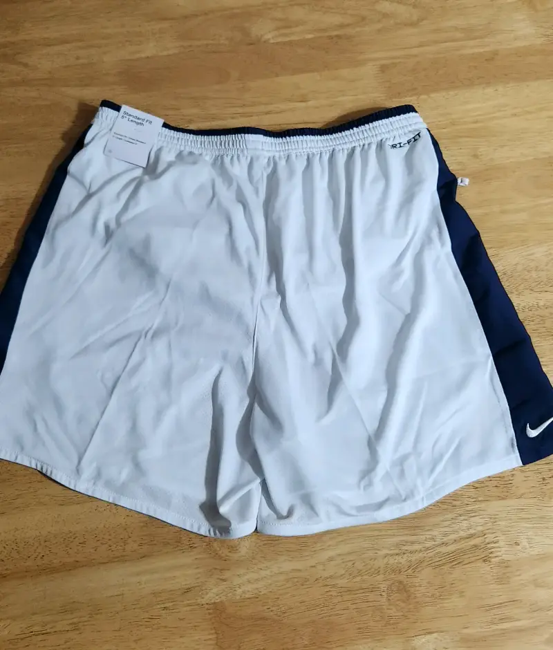 Shorts deportivos Nike azul marino - 4