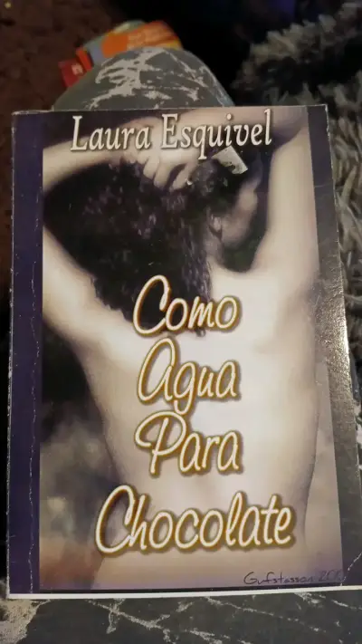 Libro 'Como Agua Para Chocolate' de Laura Esquivel - miniatura 1