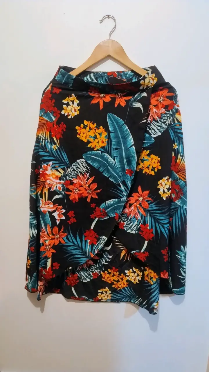 Falda larga floral tropical