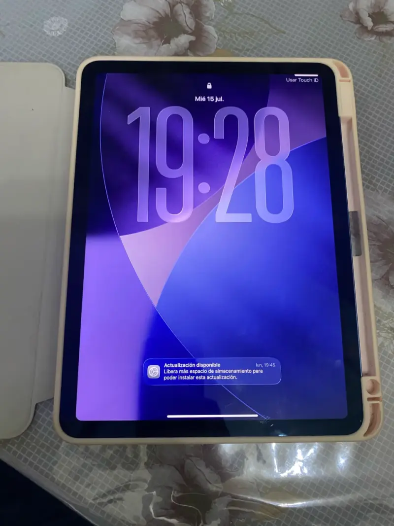 iPad Air 5 azul en buen estado - 2
