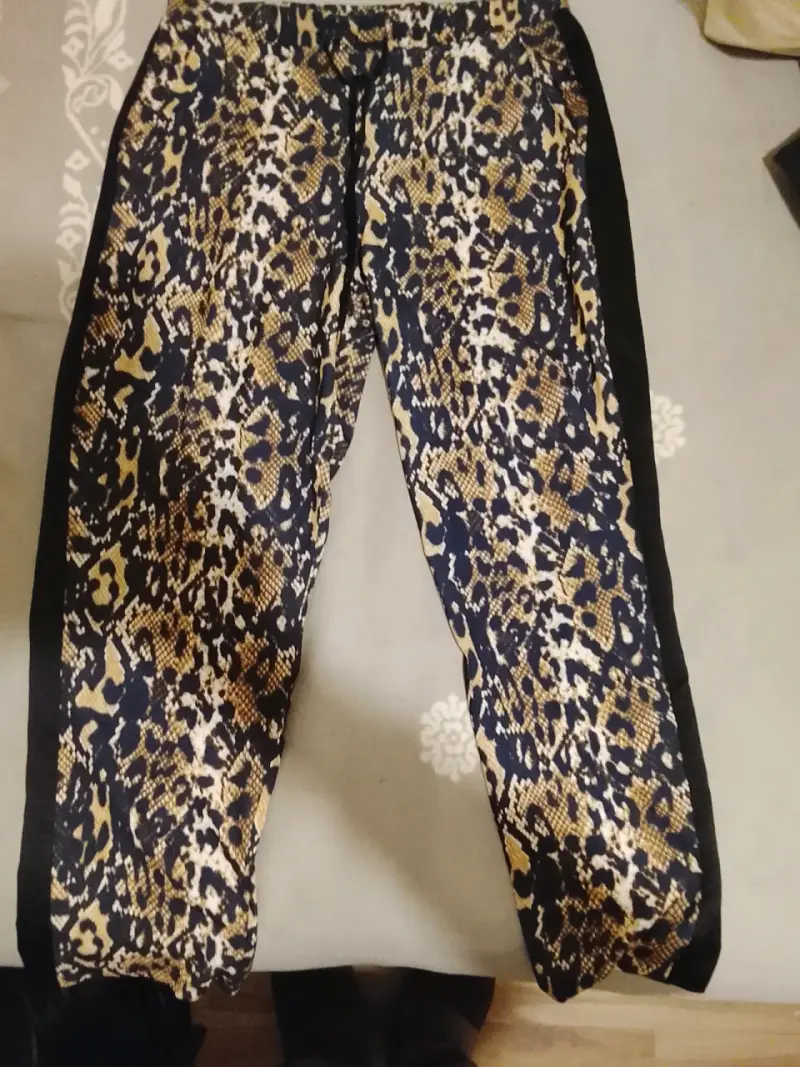 Pantalones estampado animal print mujer