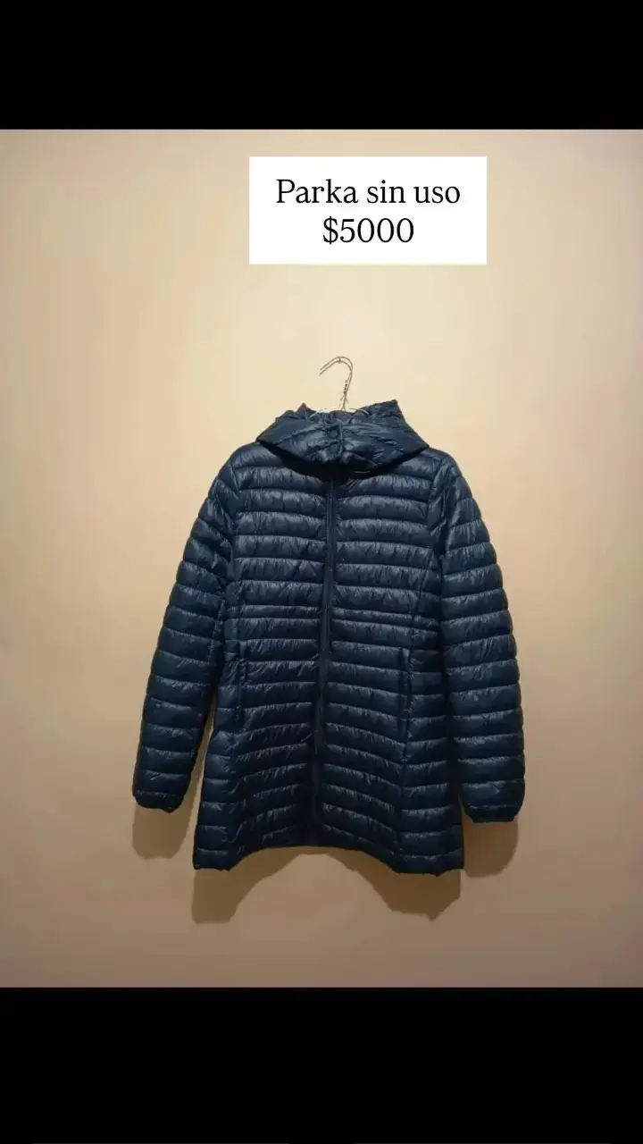Parka azul sin uso para invierno S