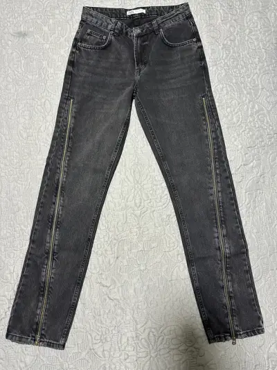 Jeans negros con cierres laterales Zara - miniatura 1