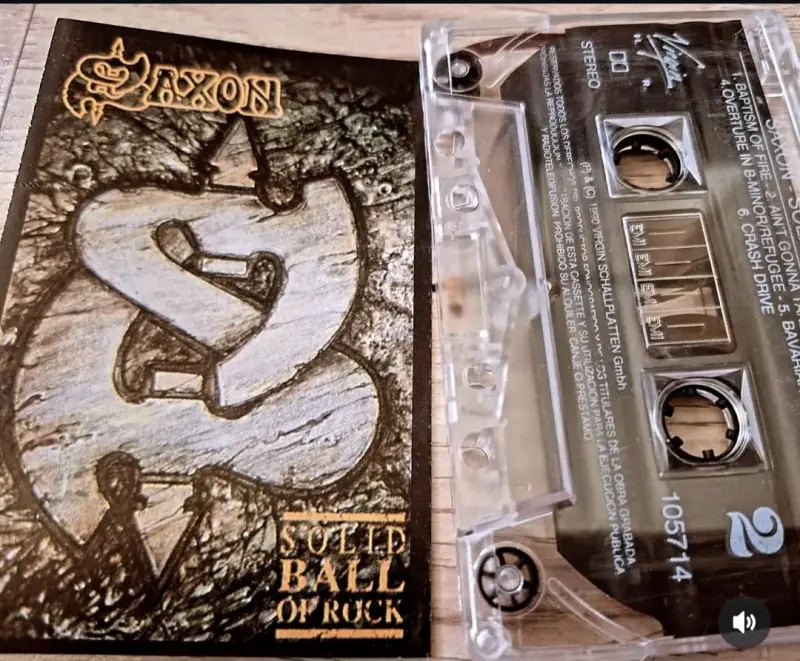 Cassette Saxon Solid Ball of Rock