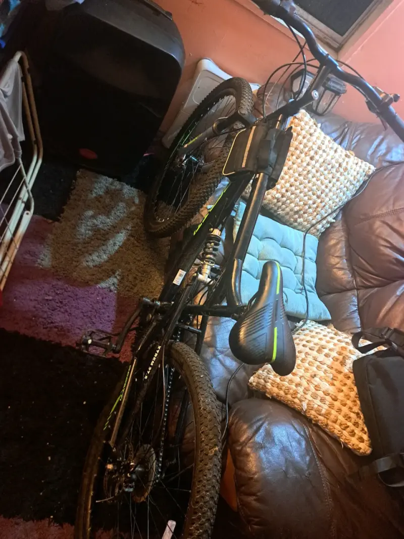 Bicicleta de montaña Besatti Xtrem 27.5" negra - 1