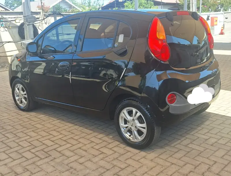 Auto Chery IQ 2017 en buen estado - 3