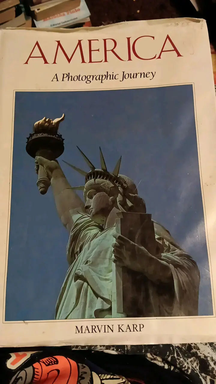 Libro 'America: A Photographic Journey' de Marvin Karp - 1