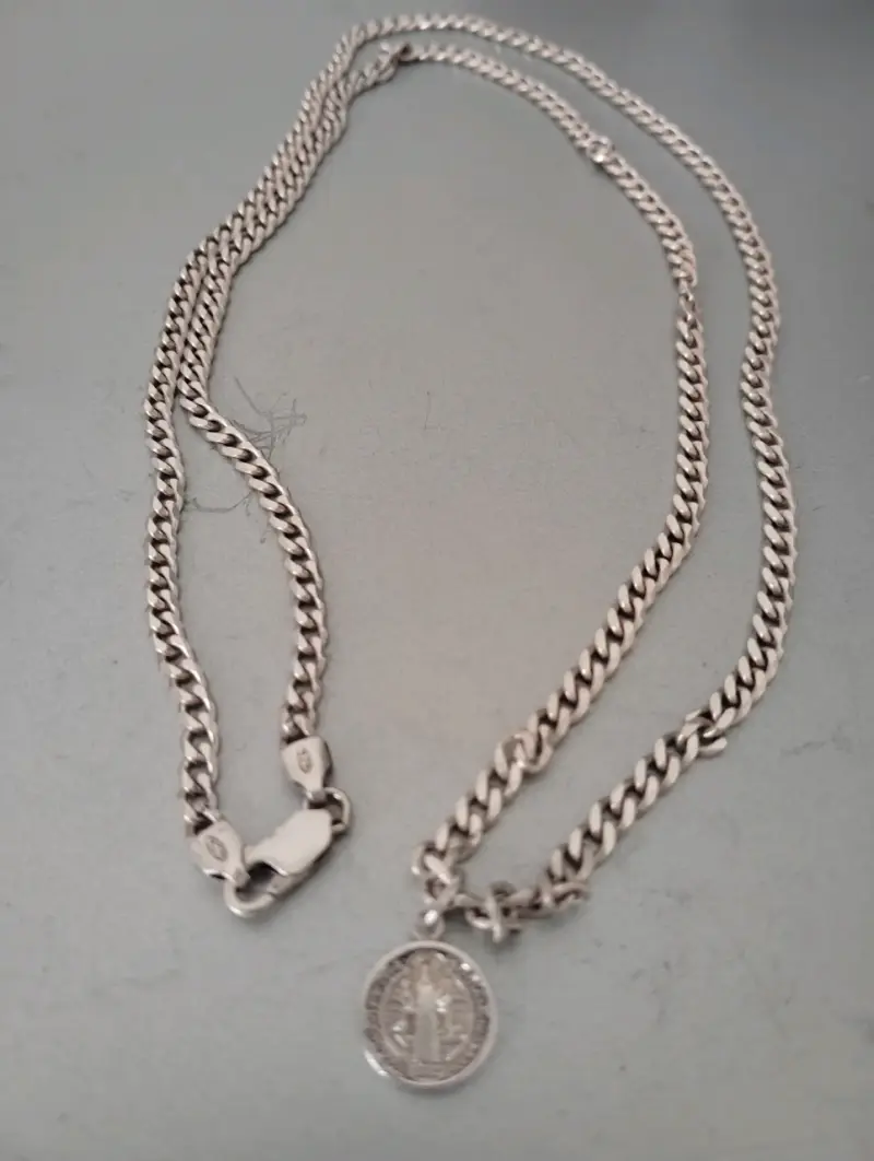 Cadena de plata con medalla religiosa - 2