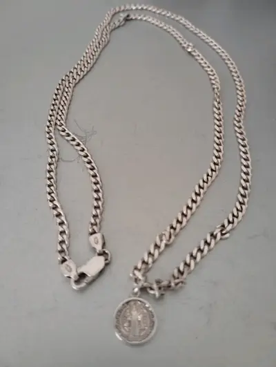 Cadena de plata con medalla religiosa - miniatura 2