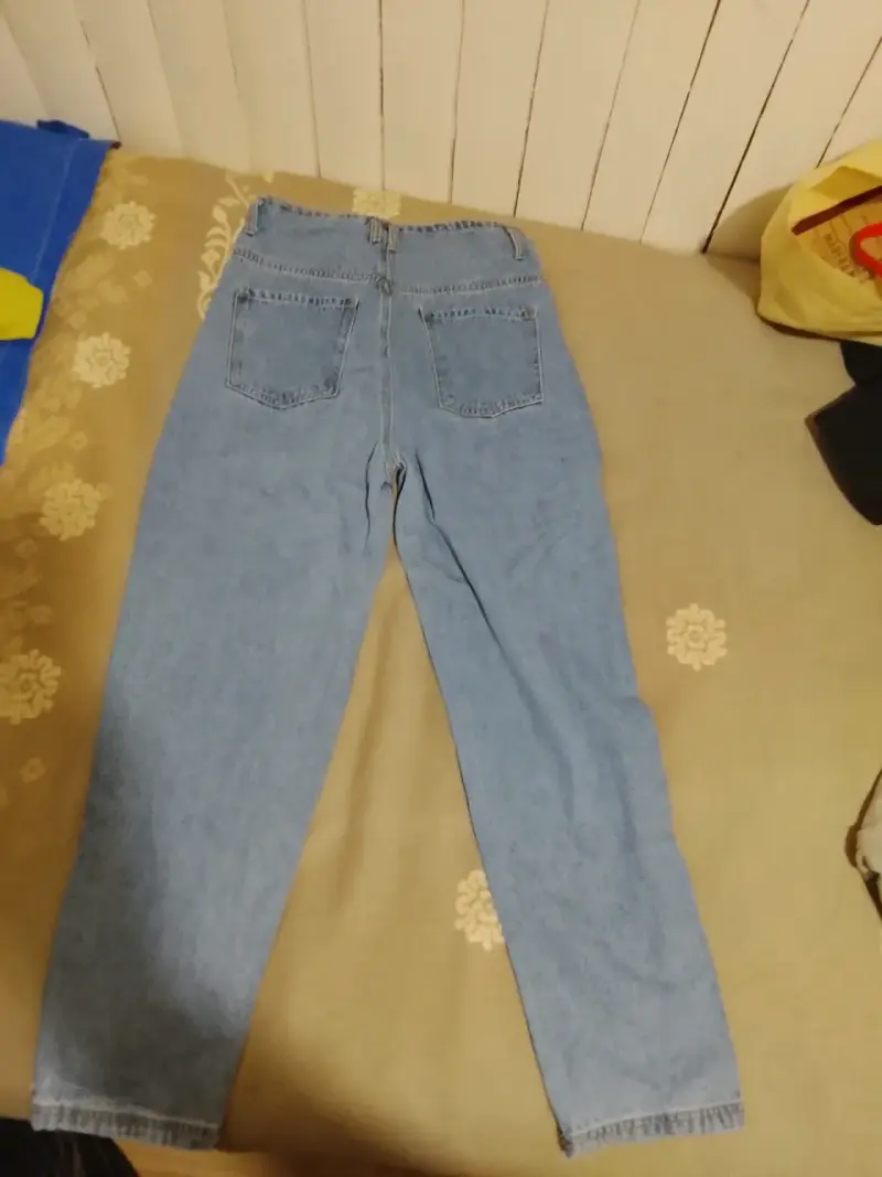 Jeans de mezclilla azul claro para mujer