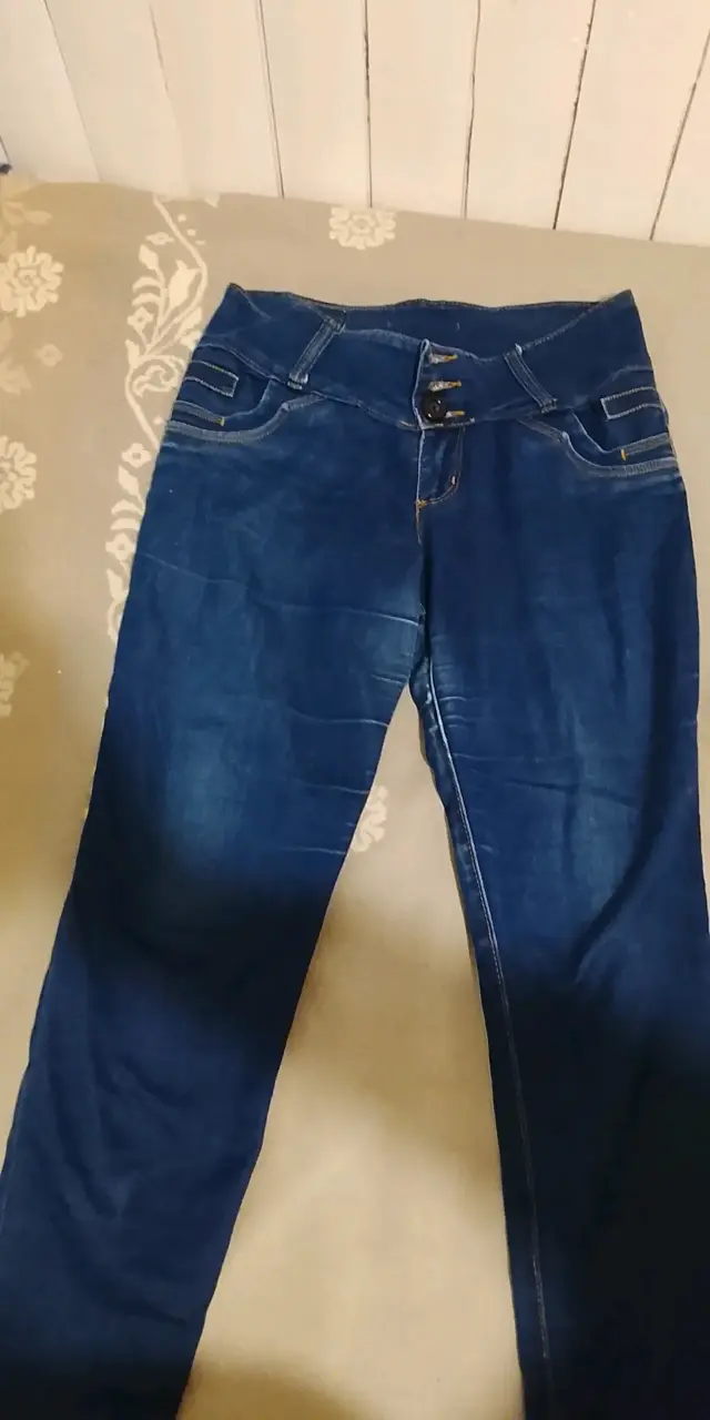 Jeans azul oscuro de tiro alto para mujer