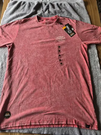 Polera roja Maui and Sons con etiqueta - miniatura 1