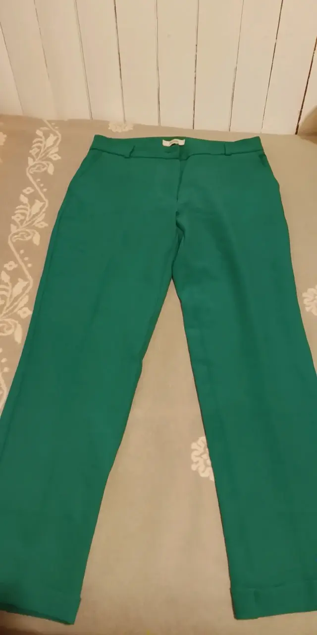 Pantalones verdes de vestir para mujer