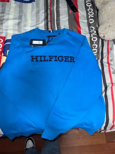 Polerón azul Hilfiger nuevo con etiqueta - miniatura 1