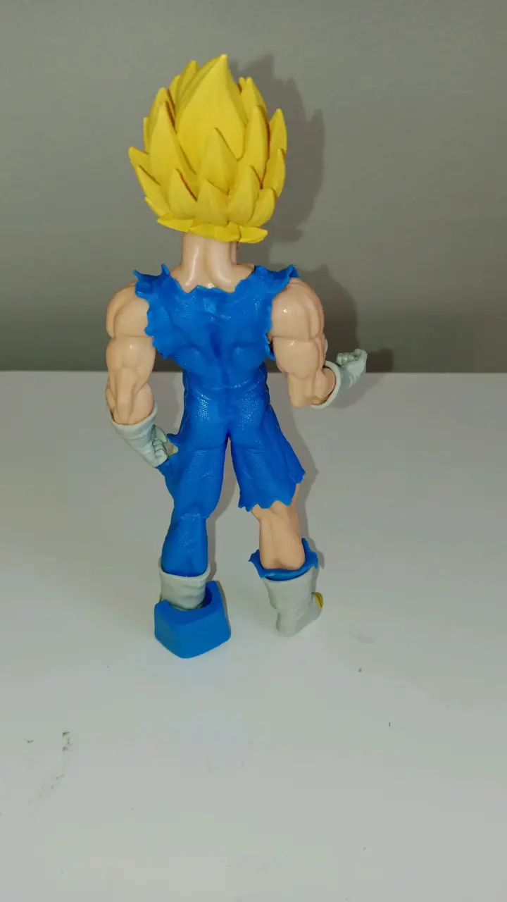 Figura de acción Vegeta Super Saiyan - 3