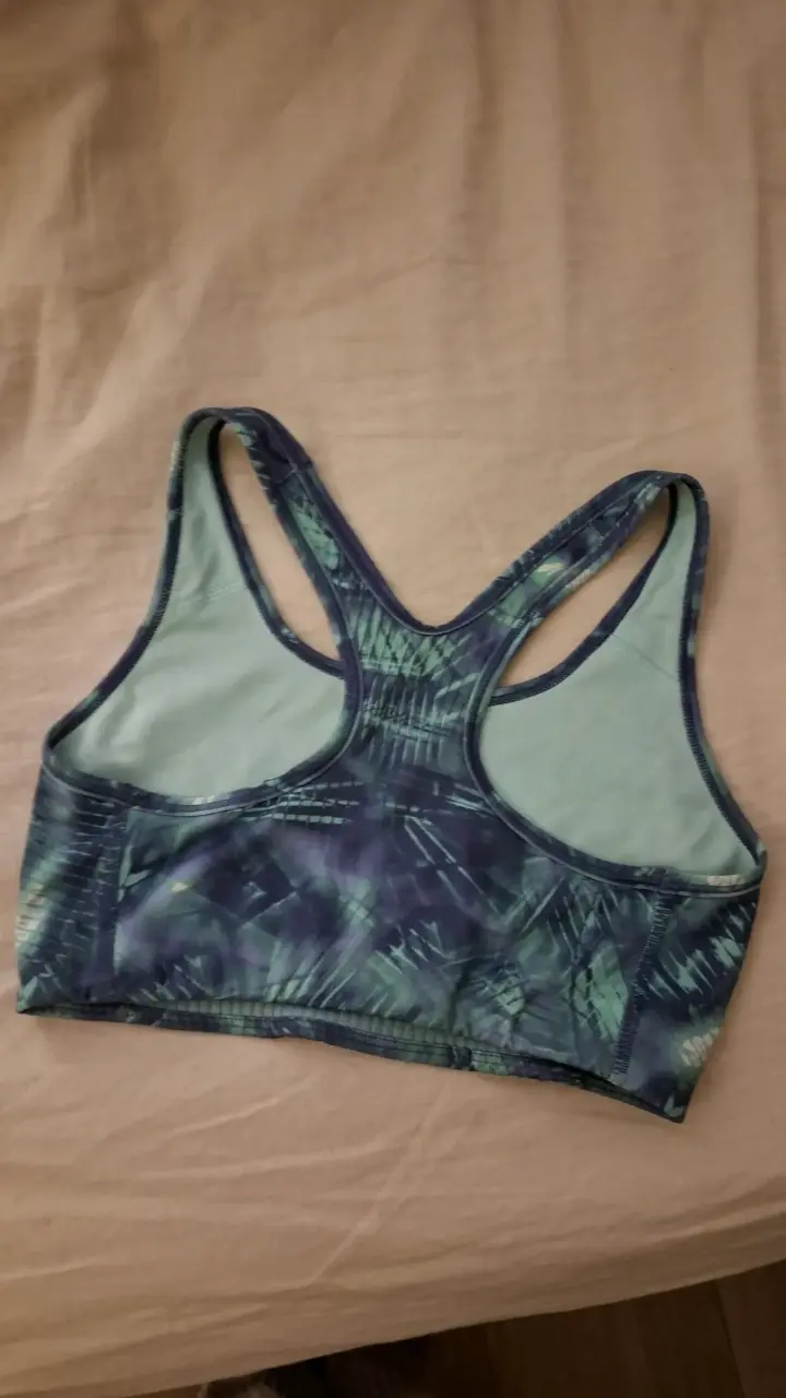 Top deportivo Nike verde con morado talla XS - 2