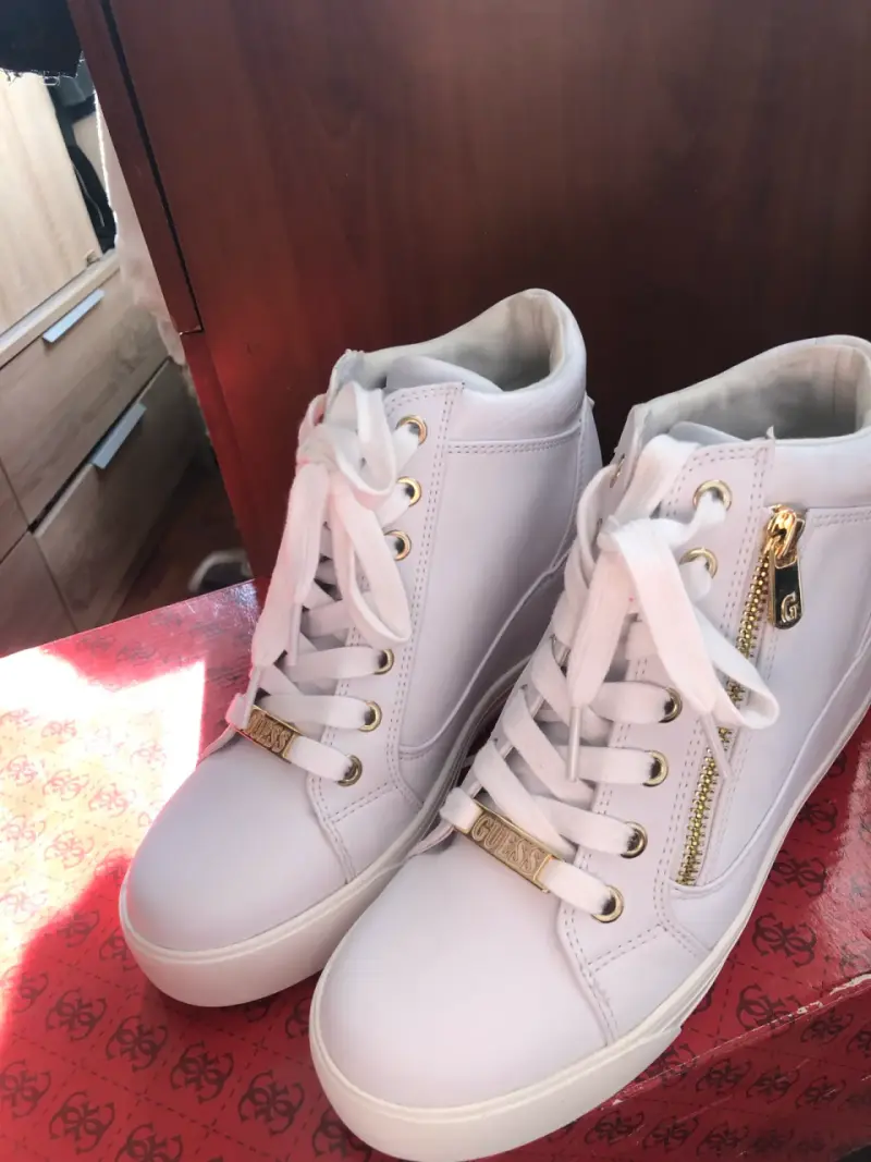 Zapatillas Guess con plataforma y cierre lateral - 2