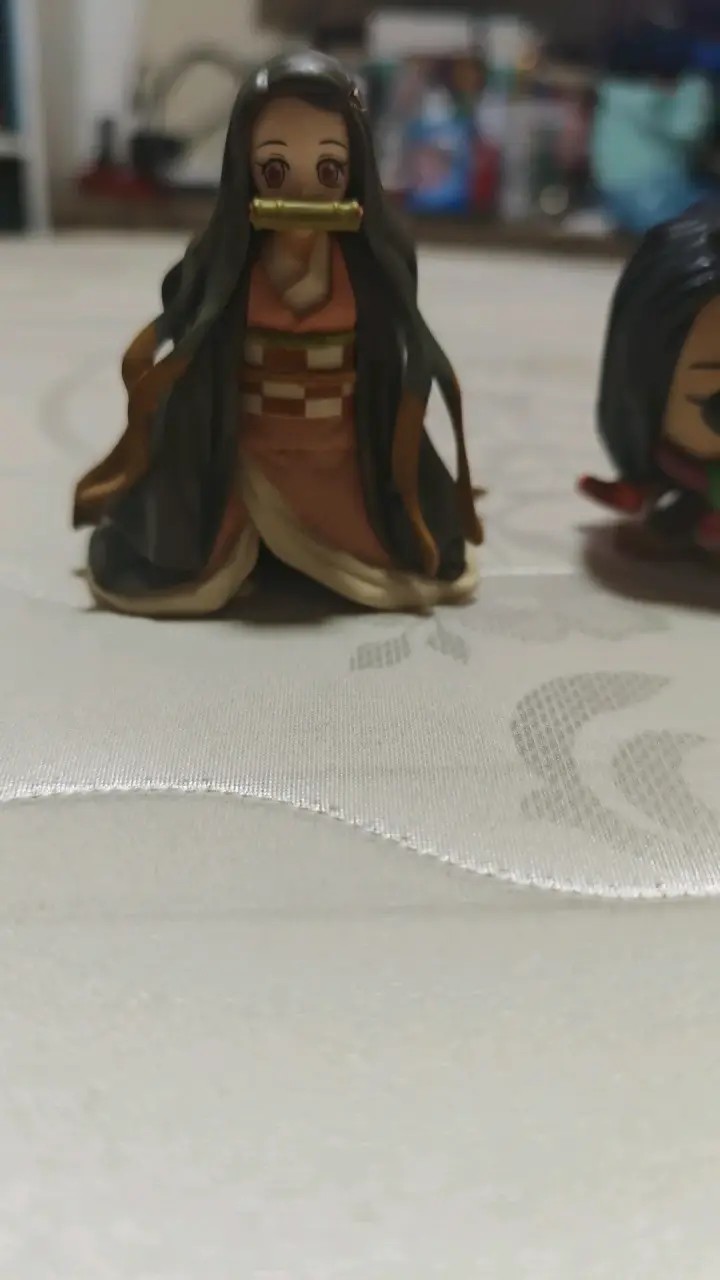 Figura coleccionable de anime con detalles - 1