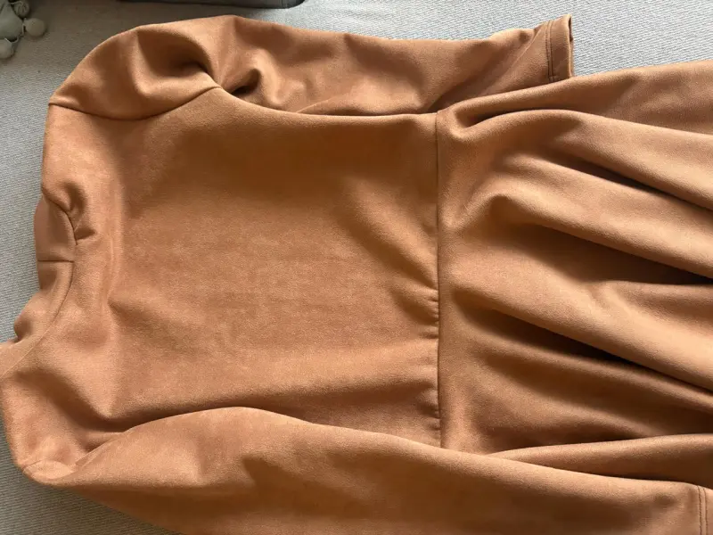 Vestido camel de cuello alto - 3