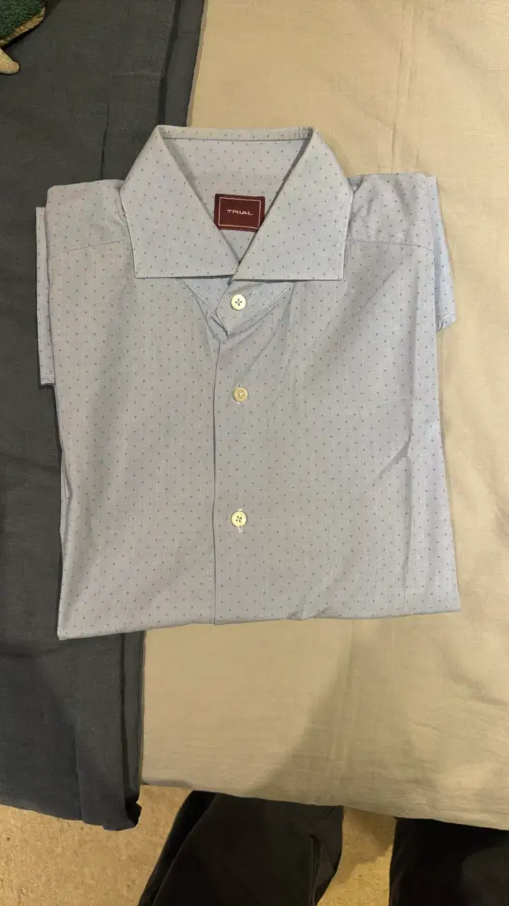 Camisa formal celeste de hombre marca Trial - 2