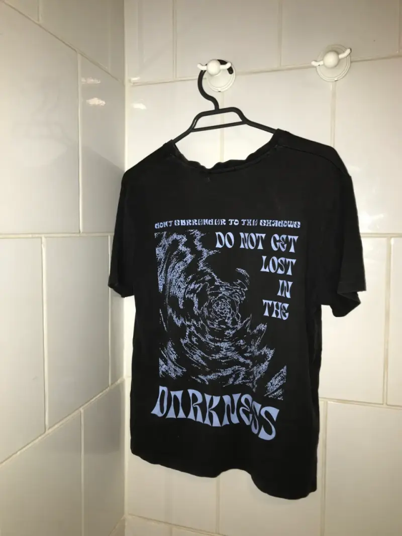 Polera negra opossite - 2