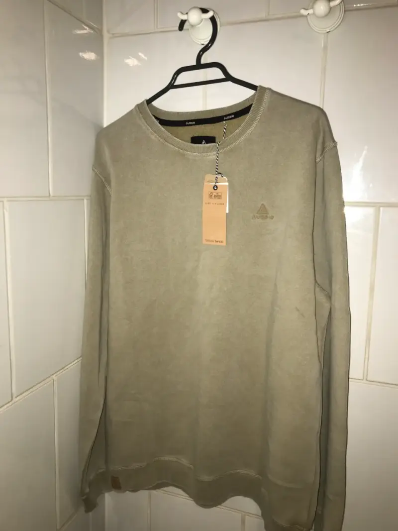 Polerón Aussie beige con etiqueta - 1