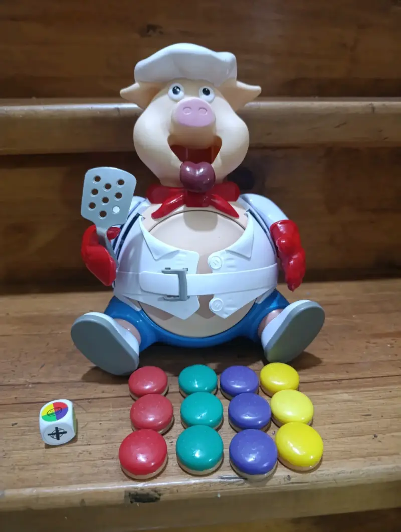 Juego de mesa cerdito inflable con fichas - 1