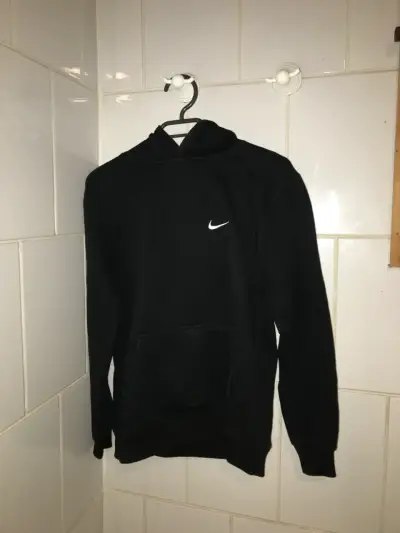 Polerón negro Nike G5 - miniatura 1