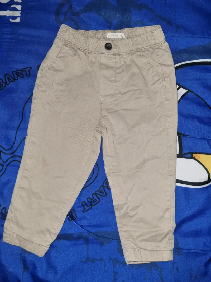 Pantalones beige para niño Sfera
