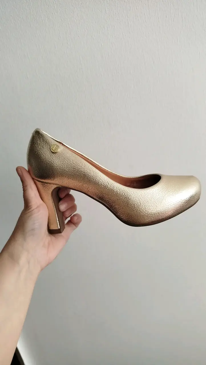 Zapato de tacón dorado elegante Vizzano - 1