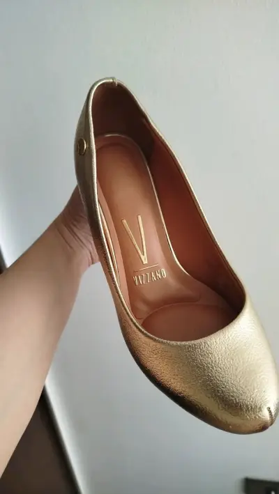 Zapato de tacón dorado elegante Vizzano - miniatura 2