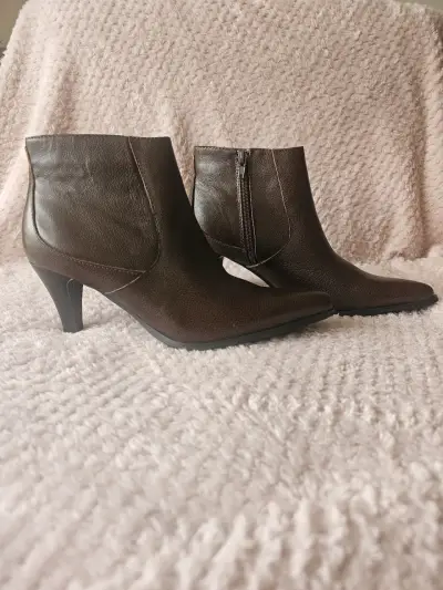 Botines de cuero marrón con cierre lateral - miniatura 2