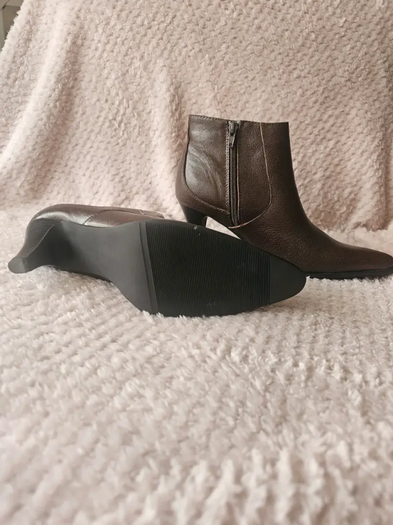 Botines de cuero marrón con cierre lateral - 3