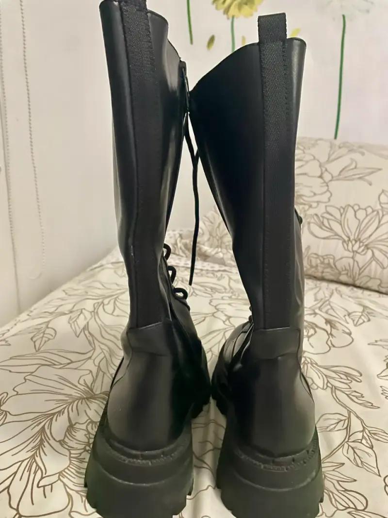 Botas negras de cuero estilo militar - 3