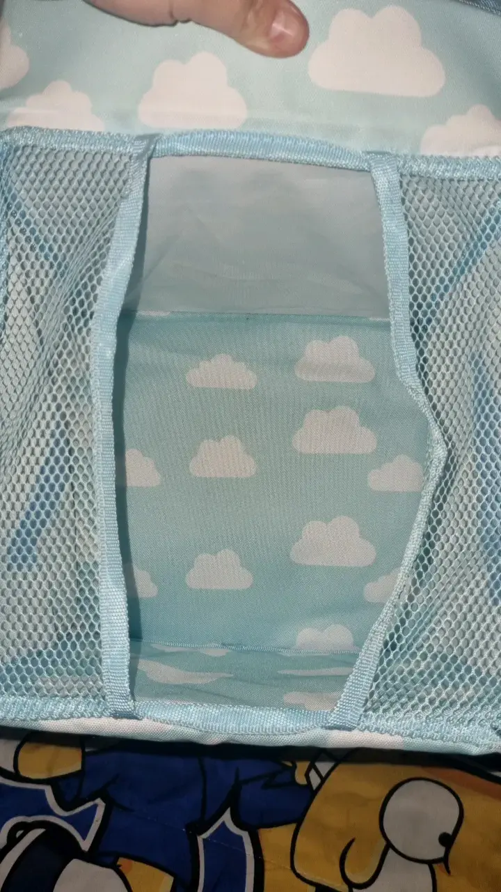 Organizador pañales colgante azul con nubes - 3