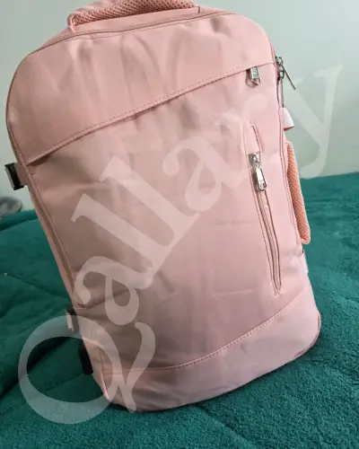 Mochila rosa grande con múltiples compartimentos - miniatura 2