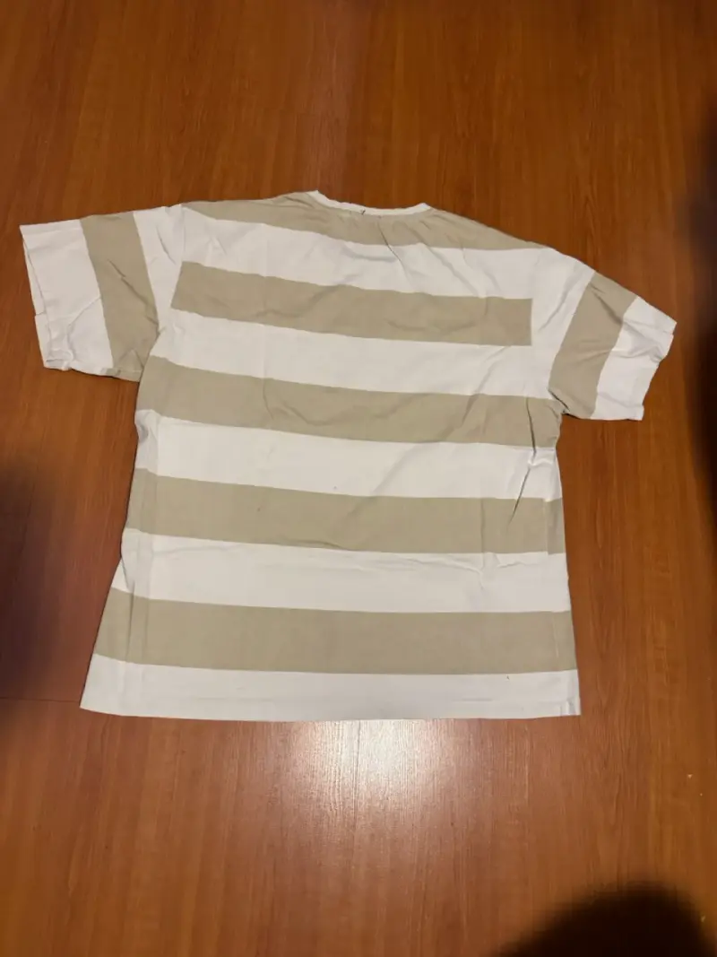 Polera a rayas beige y blanca - 2