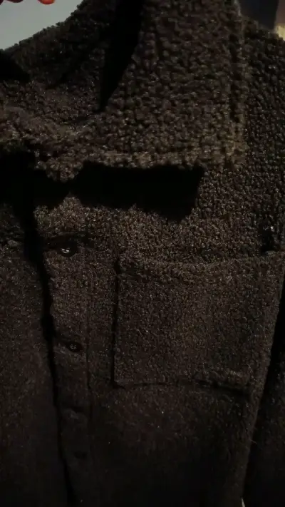 Chaqueta de lana negra abrigada - miniatura 5