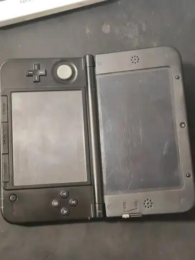 Nintendo 3DS XL Mario & Luigi con 2 juegos - miniatura 3