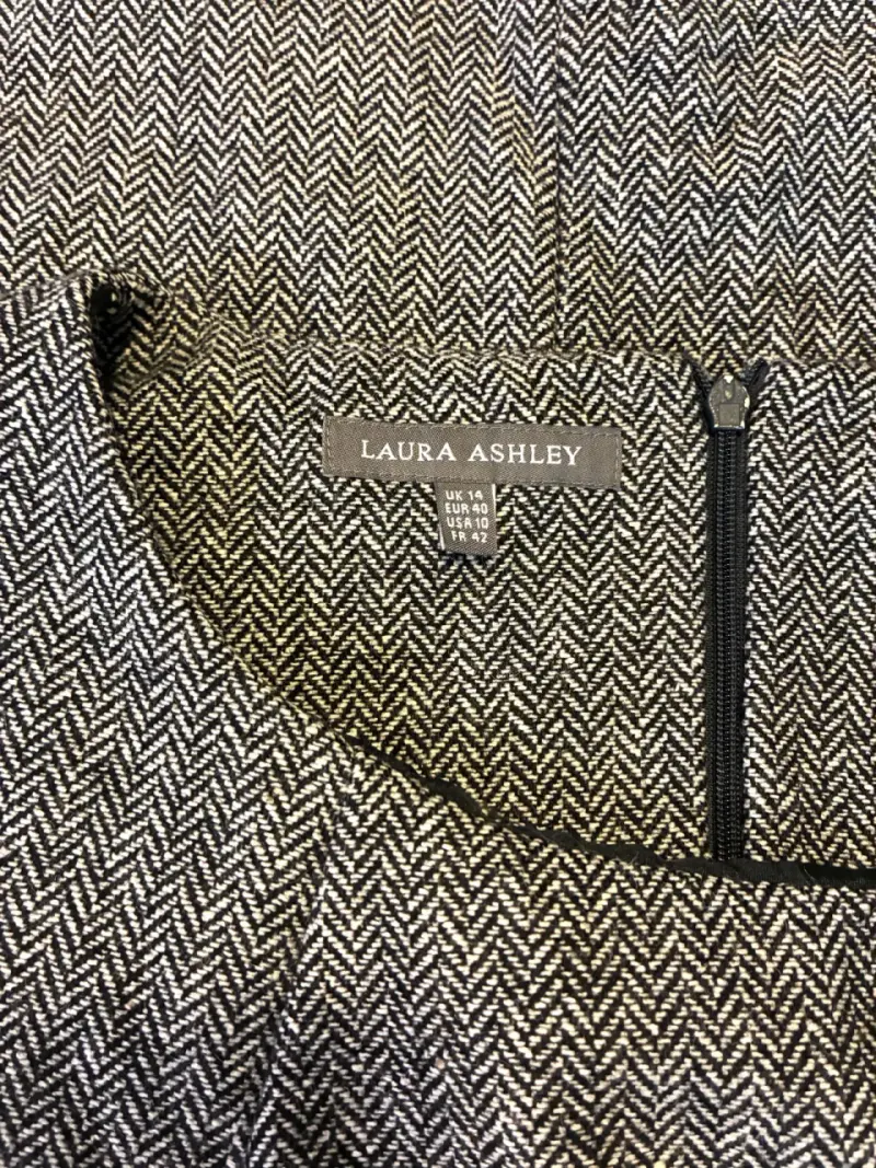 Jumper Laura Ashley. 51% lana. Espiga blancoynegro - 3