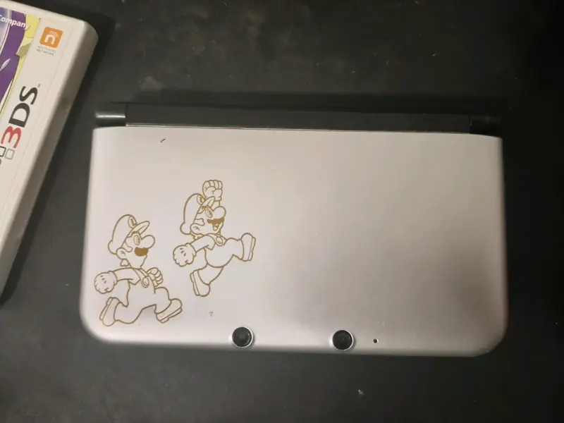 Nintendo 3DS XL Mario & Luigi con 2 juegos - 4