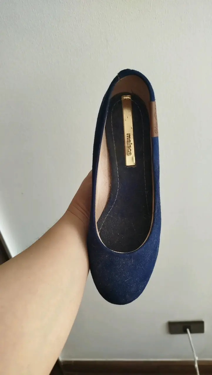 Zapato azul de gamuza con tacón bajo Moleca Brasil - 2