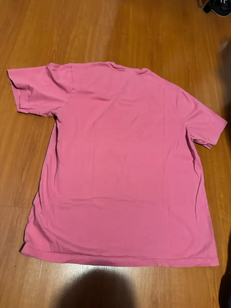 Polera rosa con logo negro adidas - 2