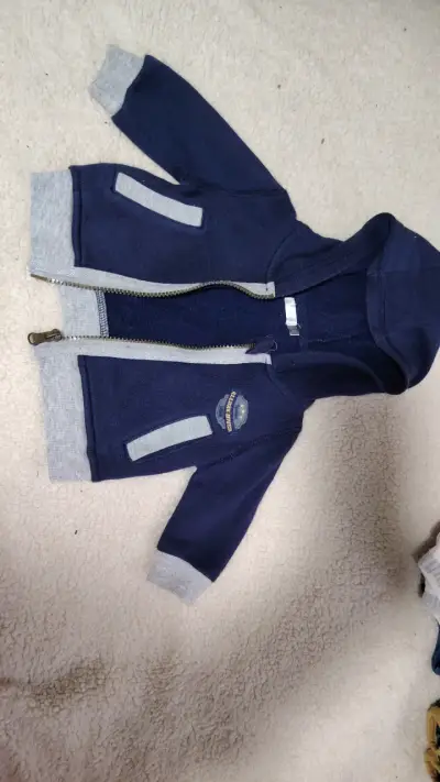 Poleron es y pantalones para bebé de 0 a 3 meses - miniatura 1