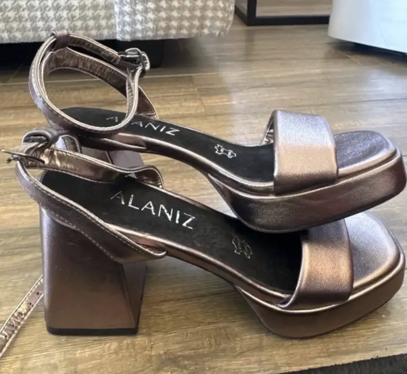 Sandalias de tacón Alaniz color bronce - 3