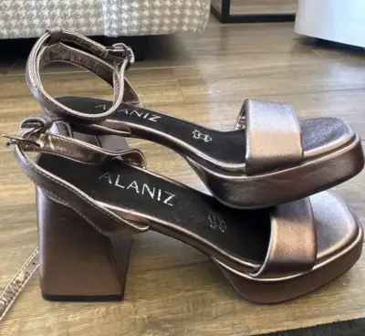 Sandalias de tacón Alaniz color bronce - miniatura 3