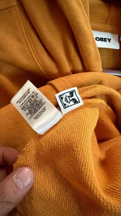 Polerón con capucha Obey - miniatura 3