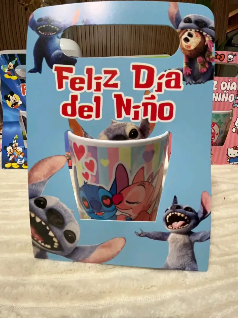 Taza temática Día del Niño Stitch - 2