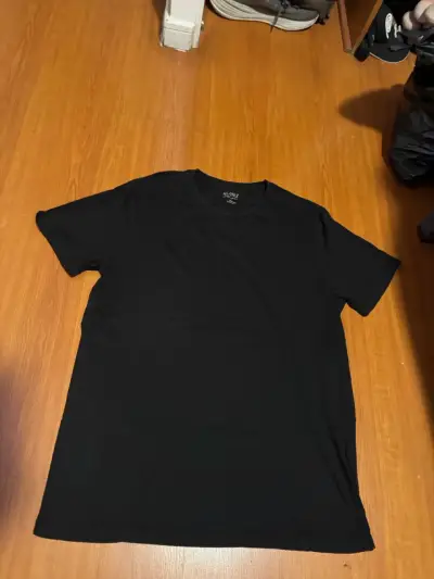 Polera negra - miniatura 1